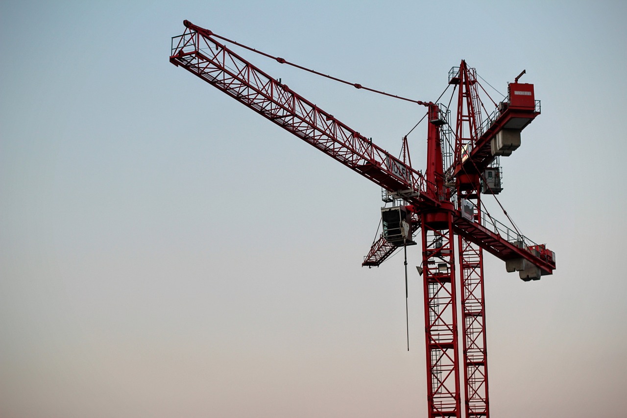 construction-crane-1666683_1280.jpg - Image